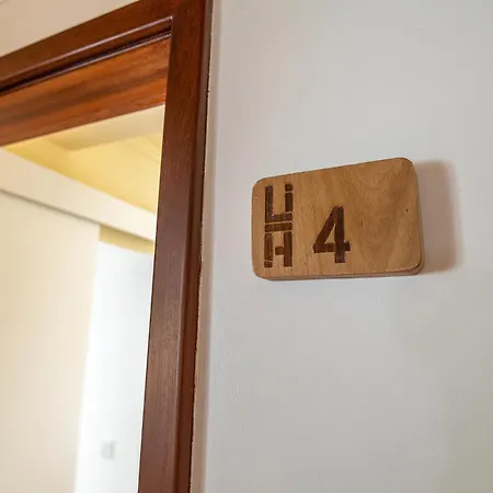 Linos House Homestay szállás