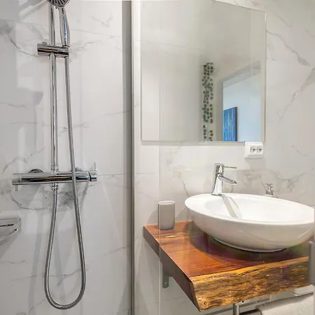 Linos House Séjour chez l'habitant *